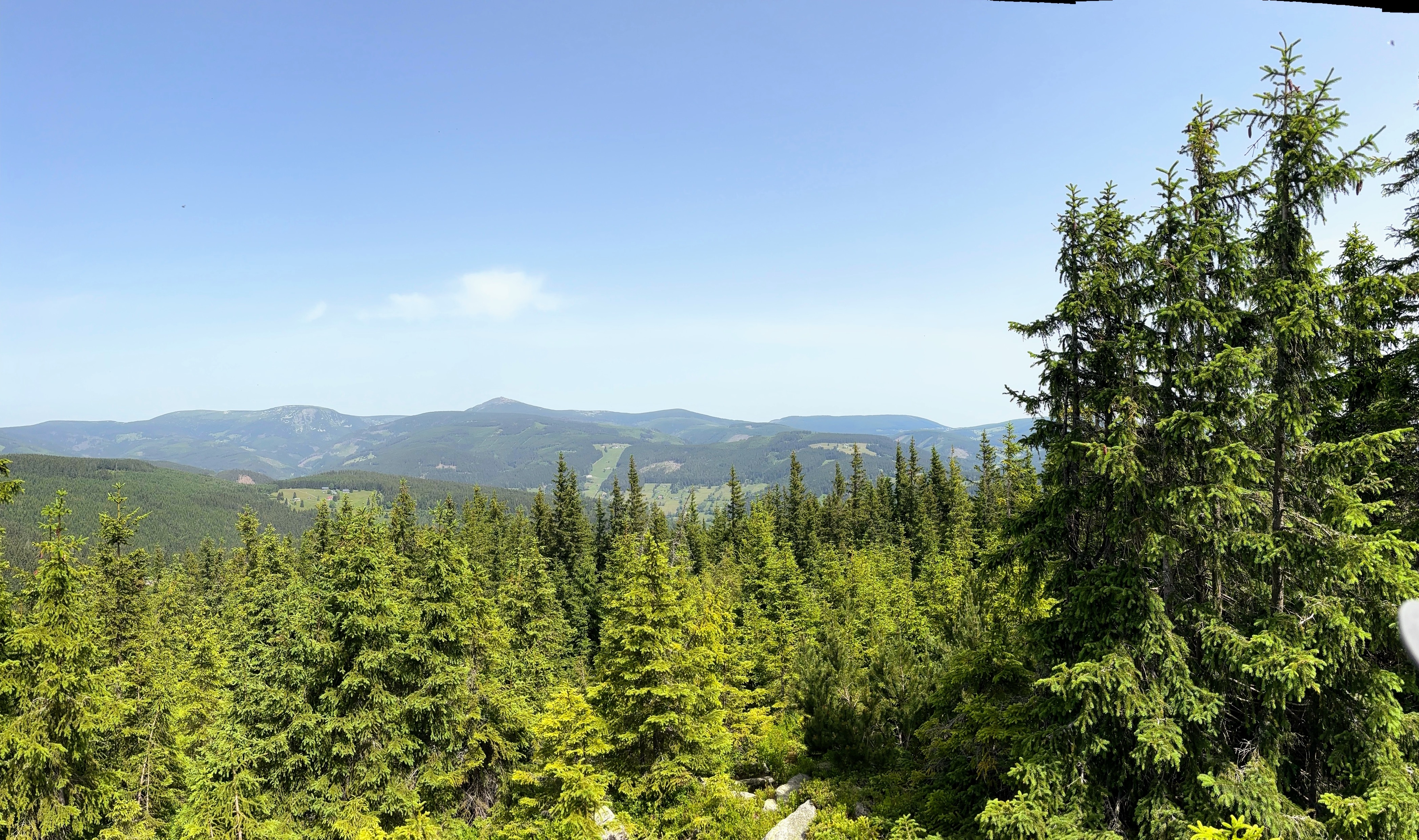 Výhled na Krkonoše